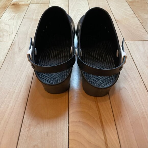 UNWORN Calzuro Clogs - Picture 3 of 4